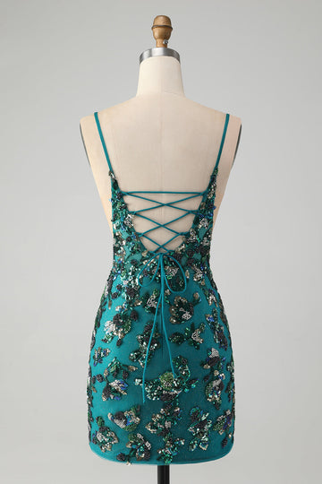Vestido de cóctel ajustado con lentejuelas y cuentas de color verde oscuro brillante con cordones en la espalda